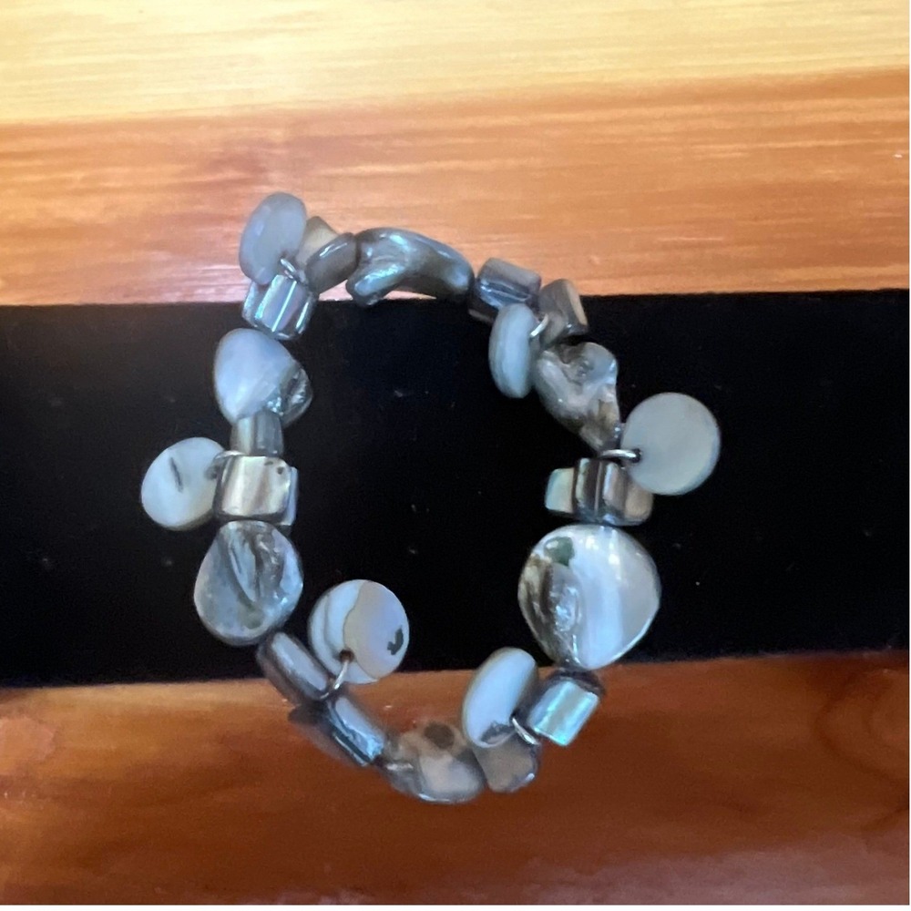 Vintage Iridescent Shell Stretch Bracelet Mother‎ of Pearl Abalone Boho Gray